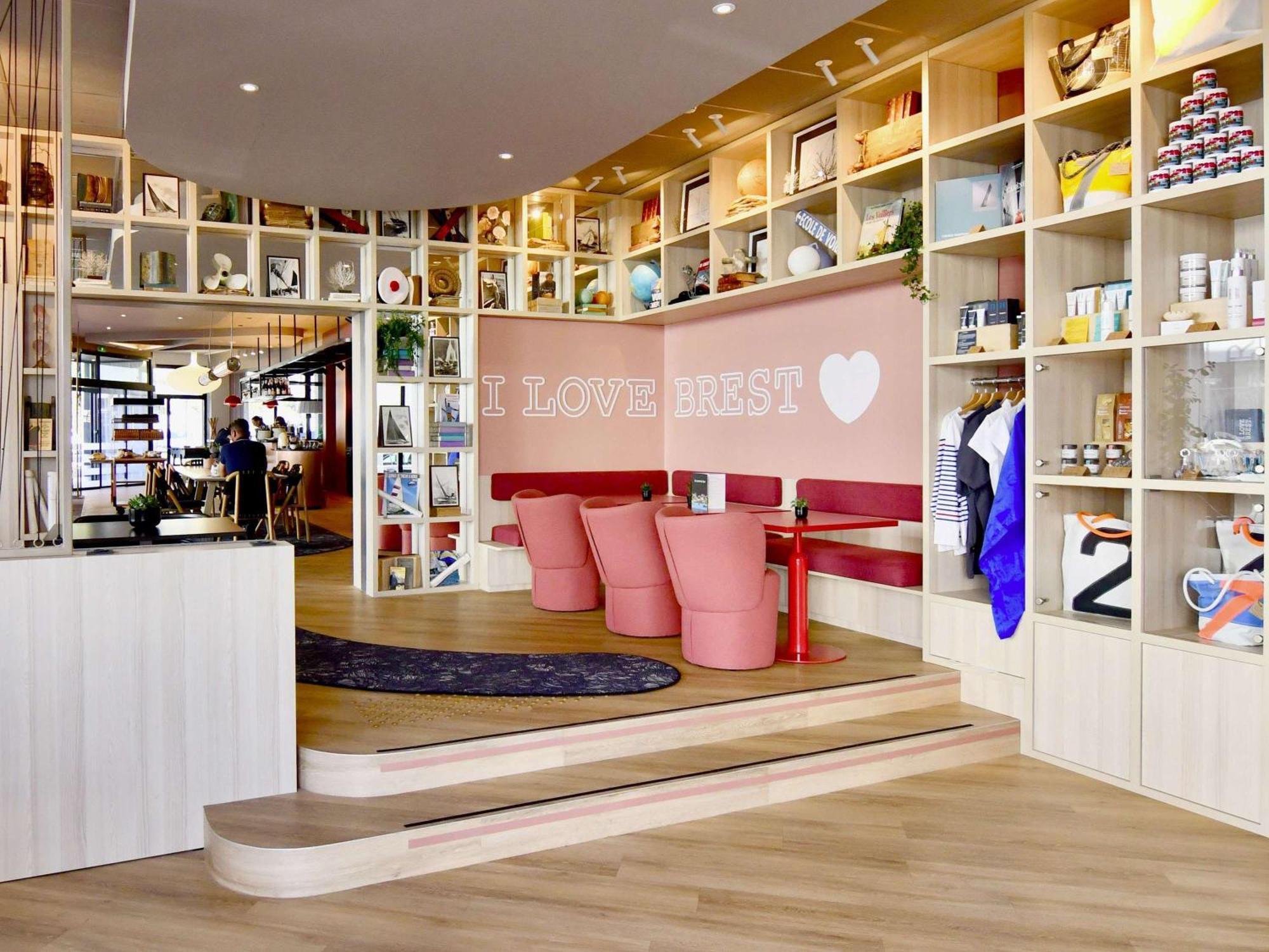 Ibis Budget Brest Centre Port Eksteriør bilde